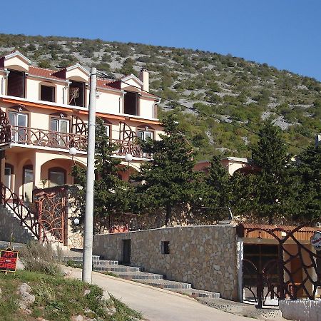 Katarina Apartments And Rooms Sibinj Krmpotski Dış mekan fotoğraf