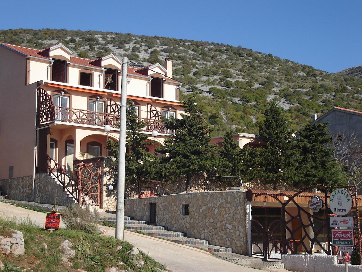 Katarina Apartments And Rooms Sibinj Krmpotski Dış mekan fotoğraf